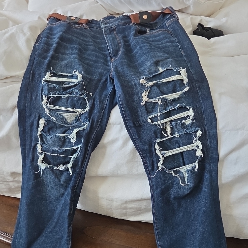 American Eagle Outfitters Ripped Blue Jeans